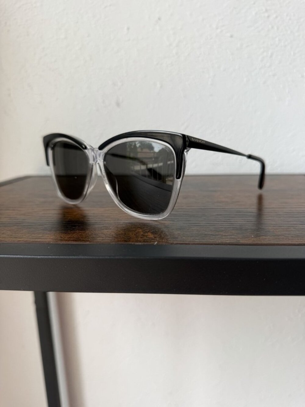 Givenchy Butterfly Cat Eye Black Women’s Sunglasses 7071 57mm - Picture 4 of 15